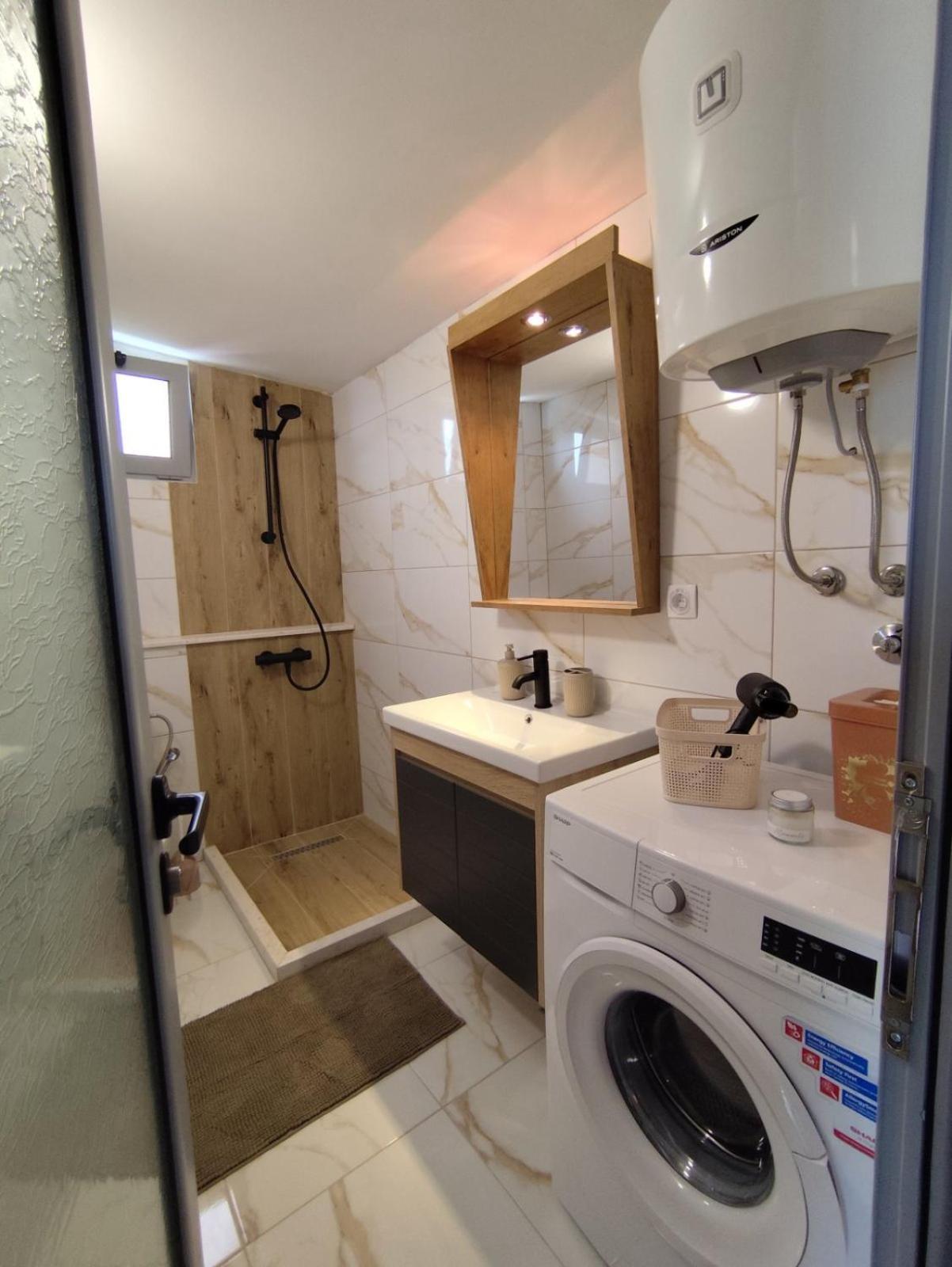 Apartment Sorelle Утеха Екстериор снимка